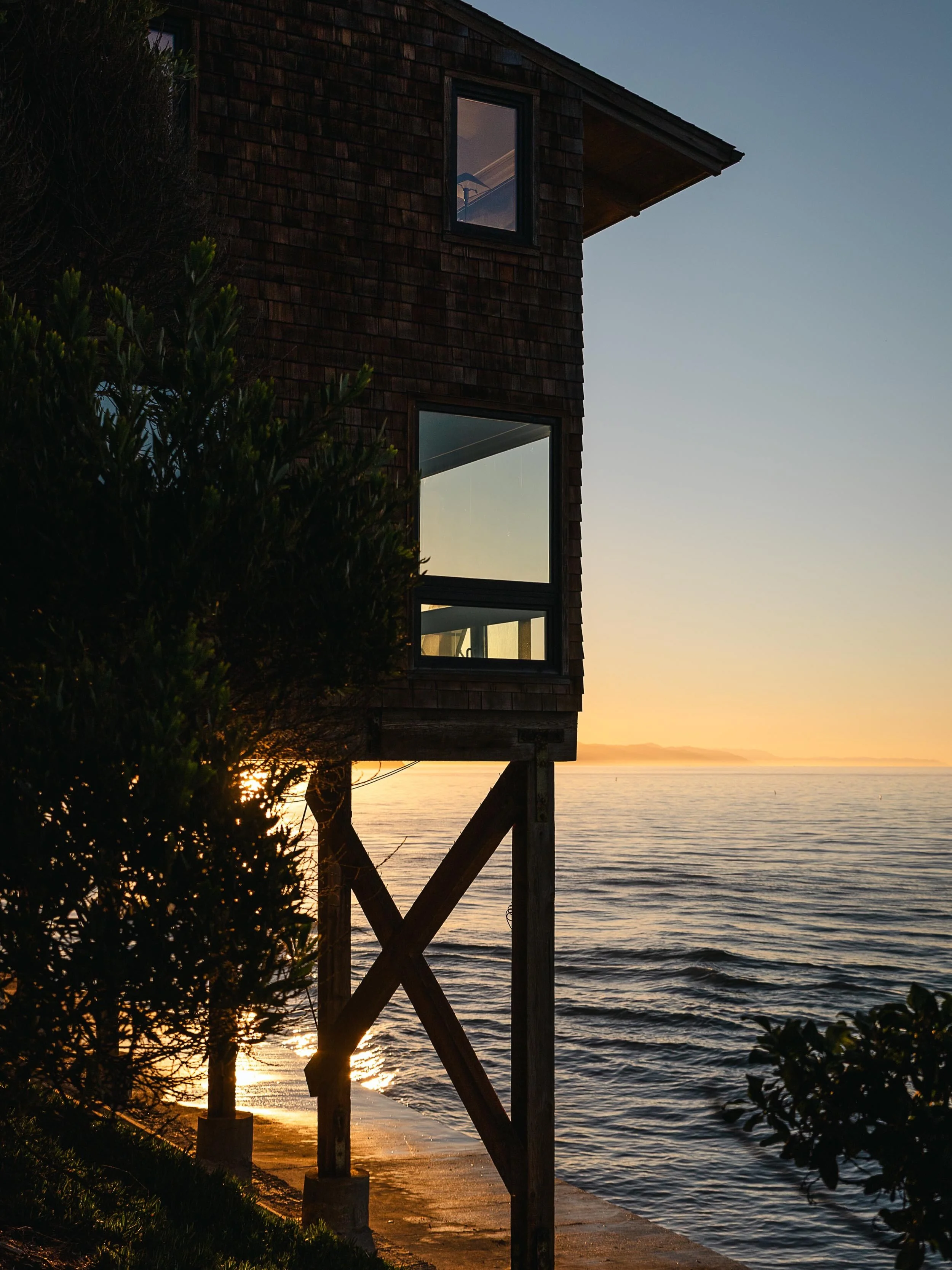 Those views! They just seem to go on forever. 
@montecitopoint @dwellmagazine 

#brockitecture #architecture #interiordesign 

Photos @r.j.guillermo
Build @bottenfield_construction