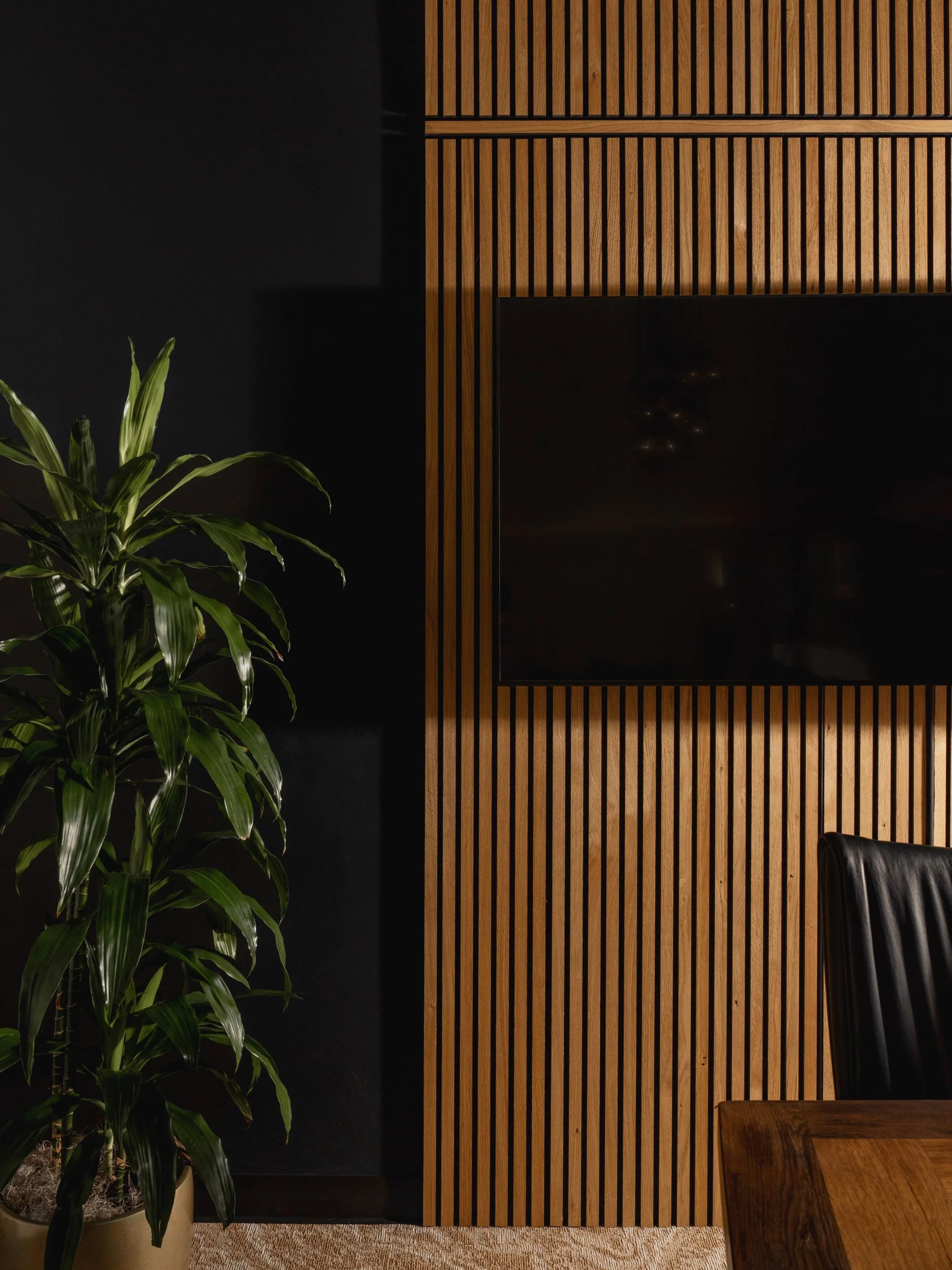 Warm textures, modern lines, and a few unexpected moments come together to create a conference room that feels polished without feeling precious&mdash;an inviting setting for the Paso Robles &amp; Templeton Chamber of Commerce where collaboration and