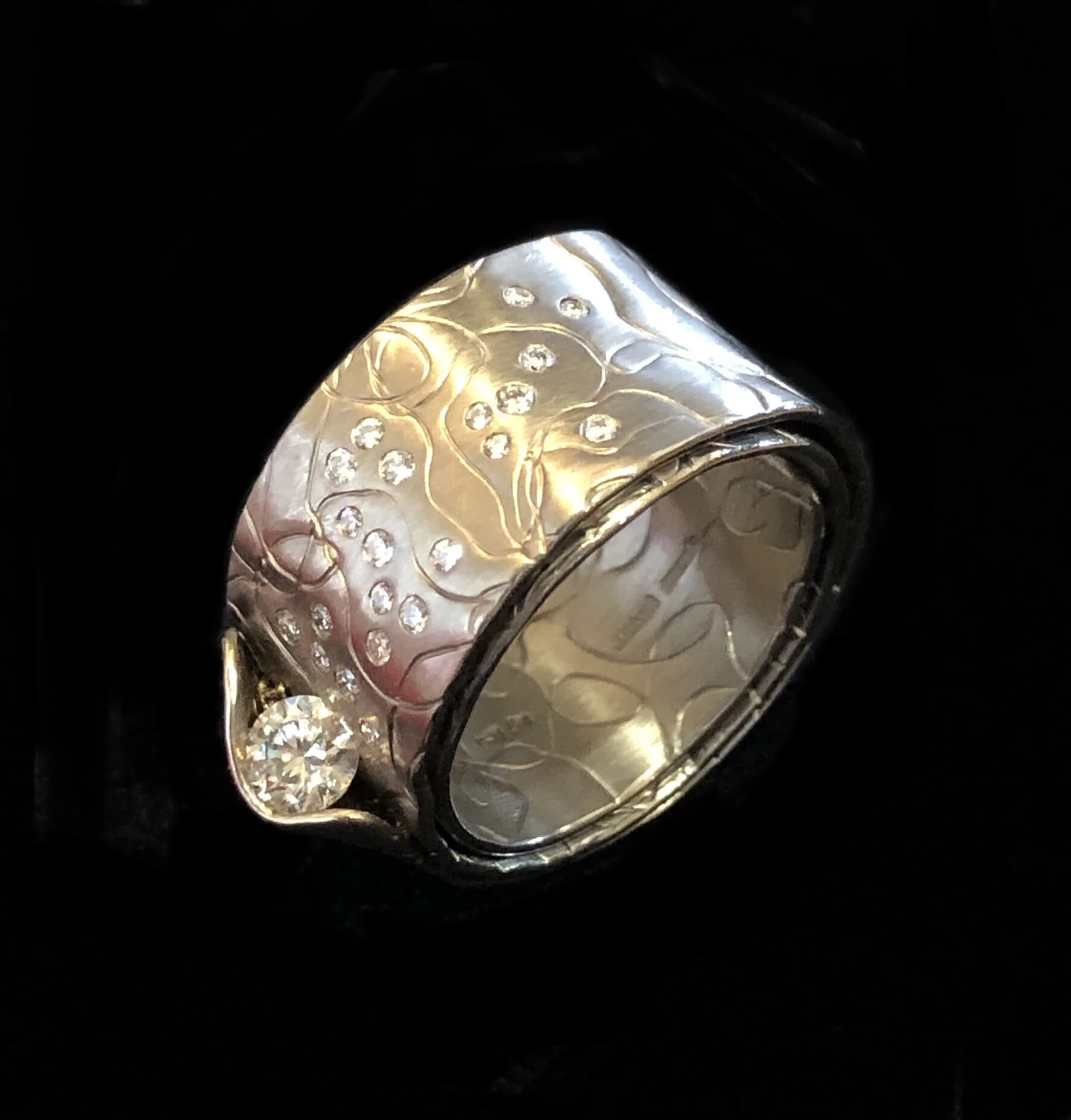 4A02B5DF-1DDD-454B-B8A2-C95A8498D988