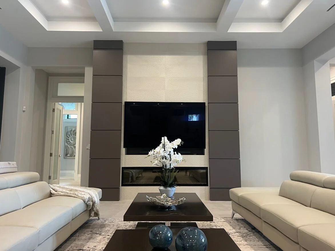 Custom columns in royal harbor