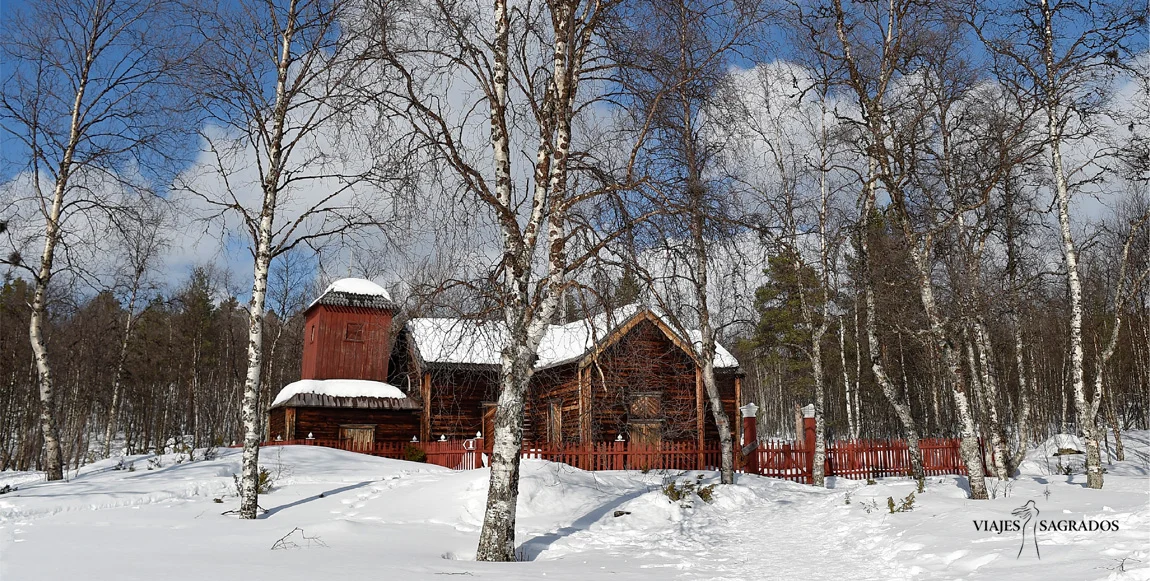 Lugar sagrado con nieve