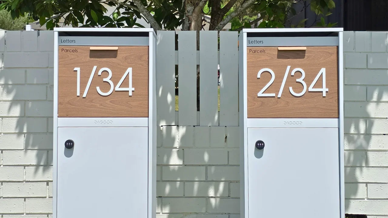 Aventi Parcel Letterbox White img 3.webp