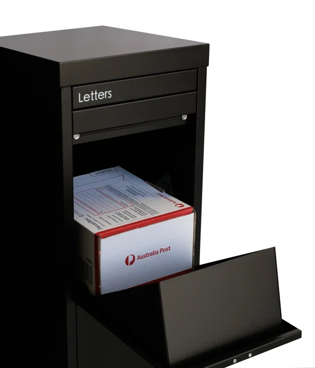 Nest Parcel Letterbox Black 7.webp