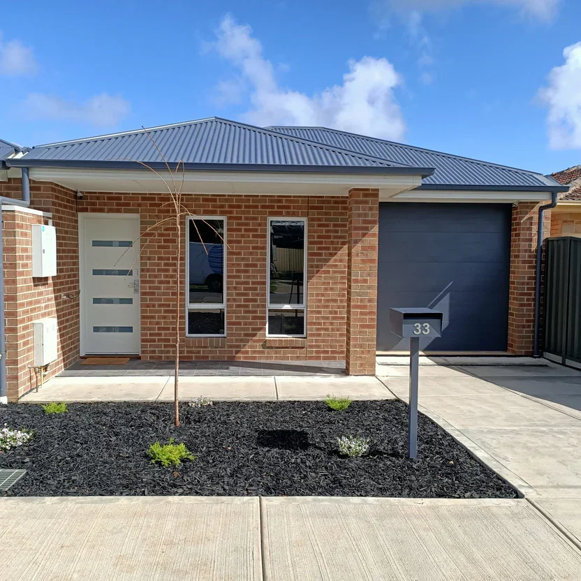 Vandal Resist Portrait - Image 8.webp