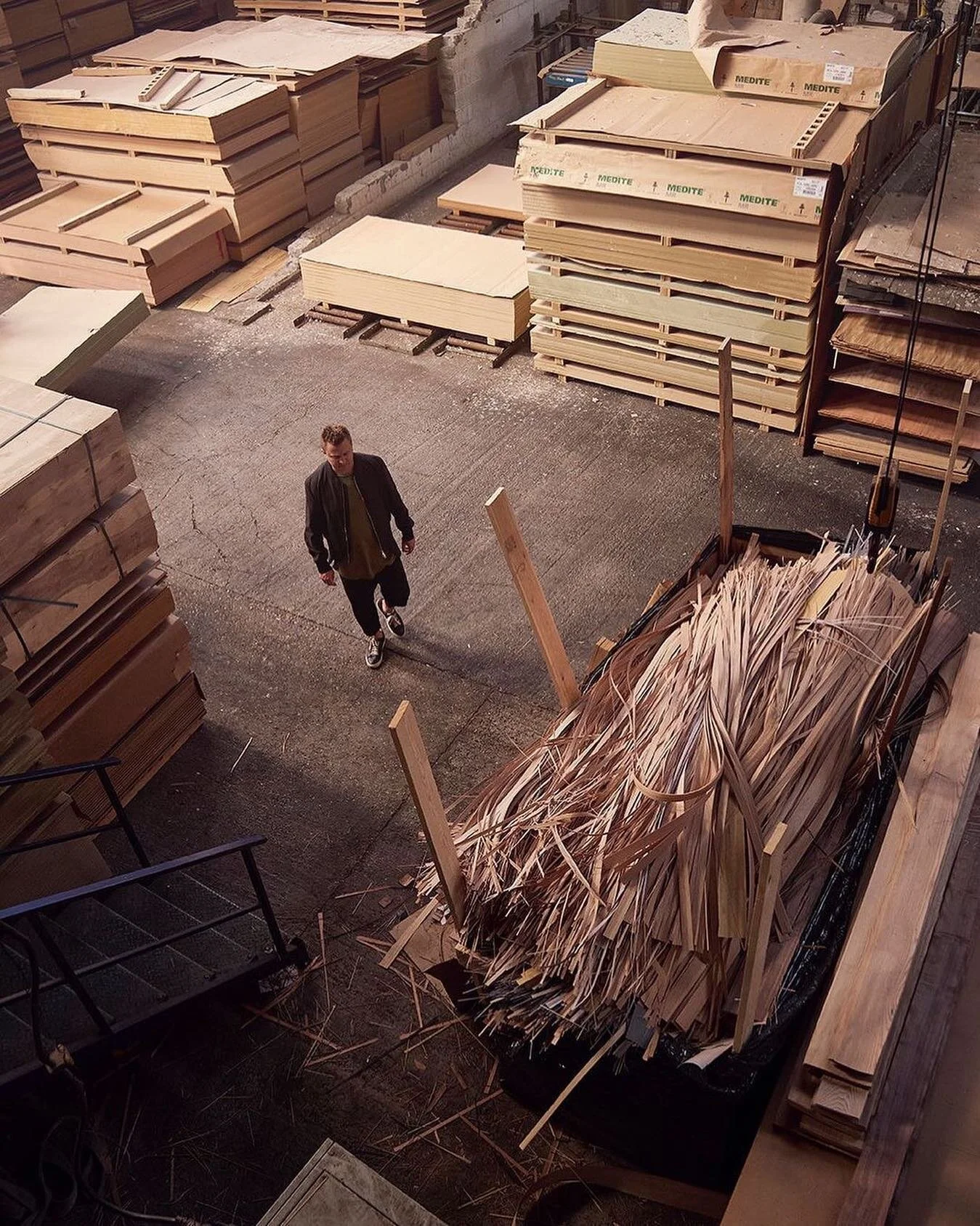 @brodieneill ReCOIL: This week Design Tasmania showcases the Australian premiere of the ReCoil table as part of PRESENTS at the inaugural Melbourne Design Fair. 
3.5 kilometres of reclaimed Tasmanian Hydrowood veneer have been re-coiled in a spiralli