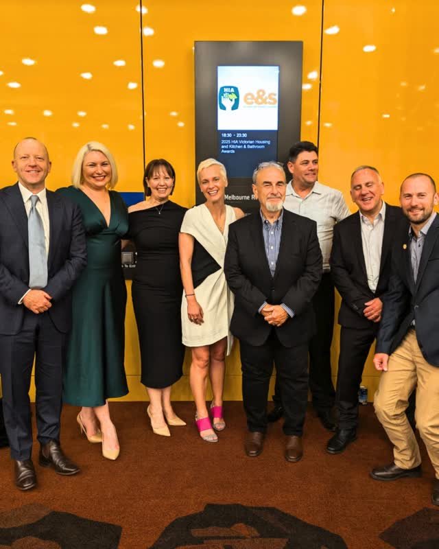 What a night at the @hia_vic  Housing and Kitchen &amp; Bathroom Awards!

We were joined by our friends at @bowens_au  and the @sustainablebuildersalliance  to celebrate the best in building and design.

Hydrowood was proud to sponsor the Greensmart 