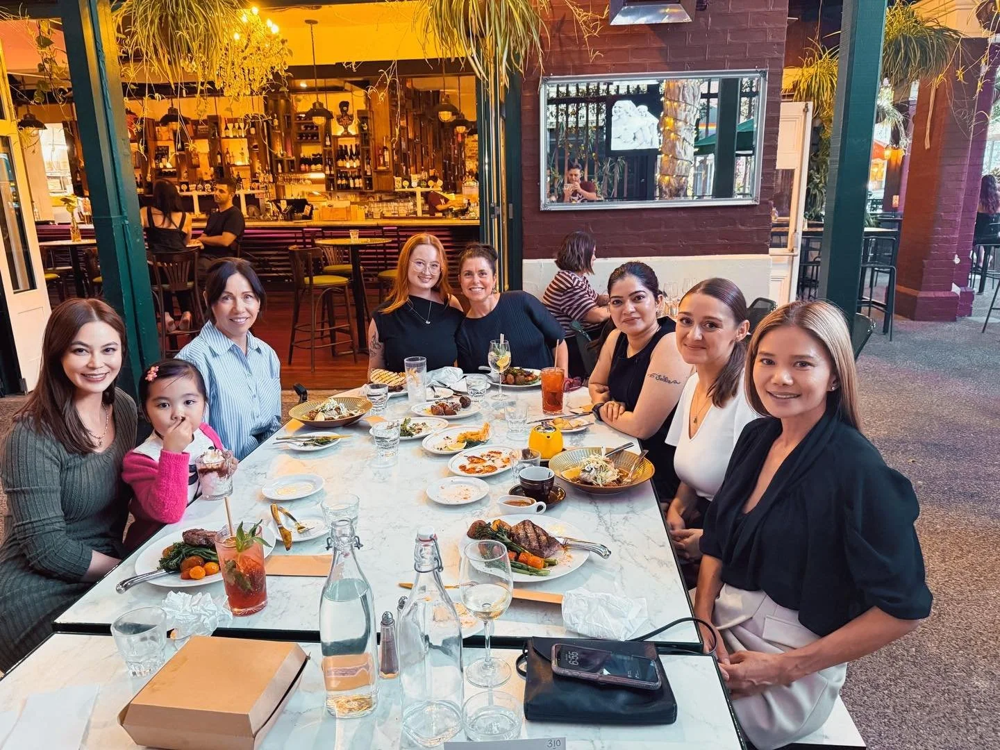 Great food and even better company last night for a team dinner with @ultraceuticals 💙🌸