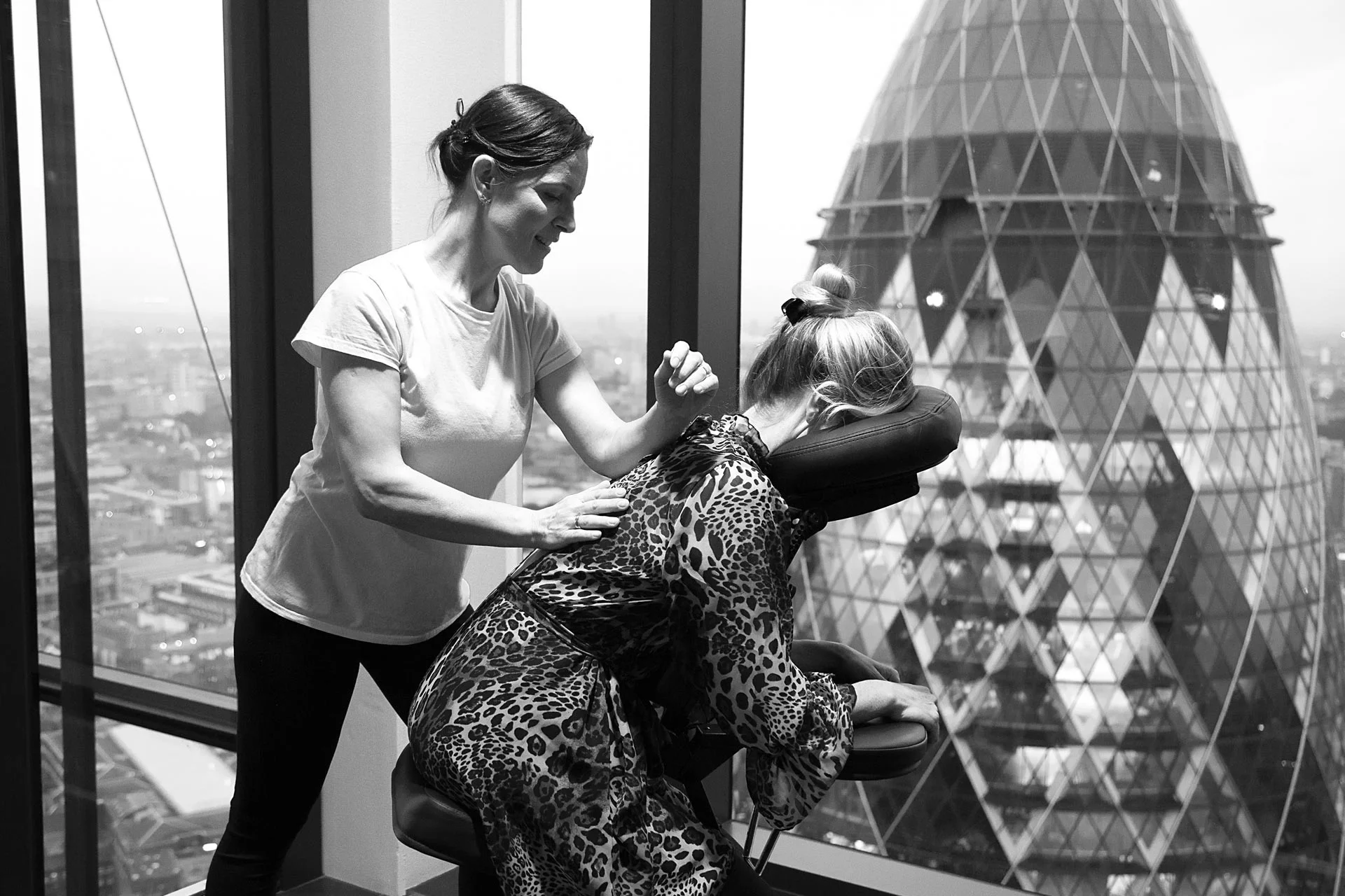 The-Vital-Touch-Benefits-of-Massage-divider.jpg