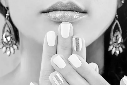 The-Vital-Touch-Shellac-Nails-Thumbnail.jpg
