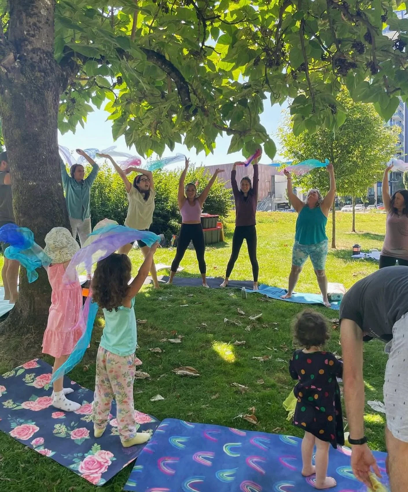 Teach Kids Yoga &amp; empower children with tools for life! 🧘🏽&zwj;♀️ 

I am deeply honoured to be the co-lead for the upcoming Children&rsquo;s Yoga Teacher Training (CYTT), developed by Katie @parentingneurodiversesouls @theglowithinyou ❤️ Togeth