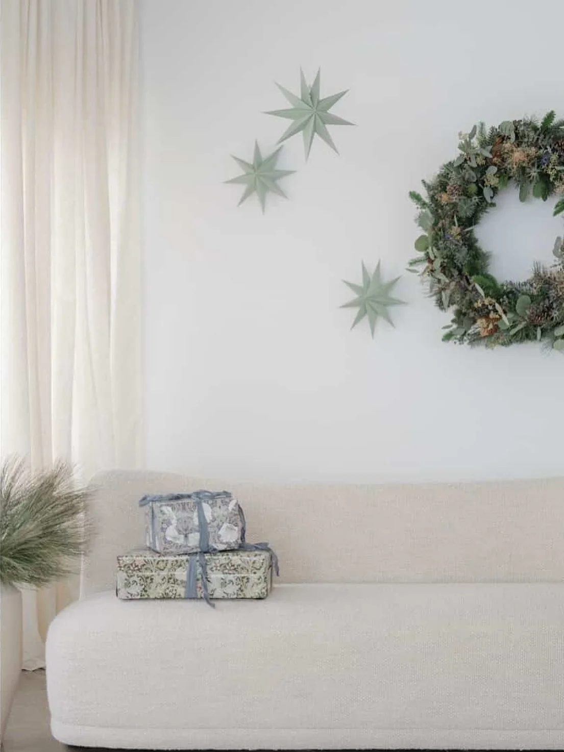 The holiday glow up for M+M is under way, but here&rsquo;s a little sneak peek at @eternephotography latest holiday setup in the studio. Oh so yummy and has us in the spirit for holiday gatherings + events ✨

Our calendar is filling up quickly for No