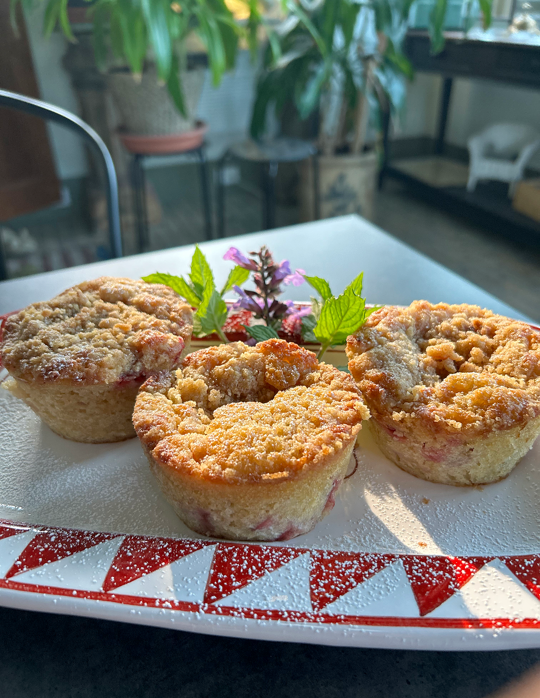 Leeward Inn SB - Breakfast 6.png