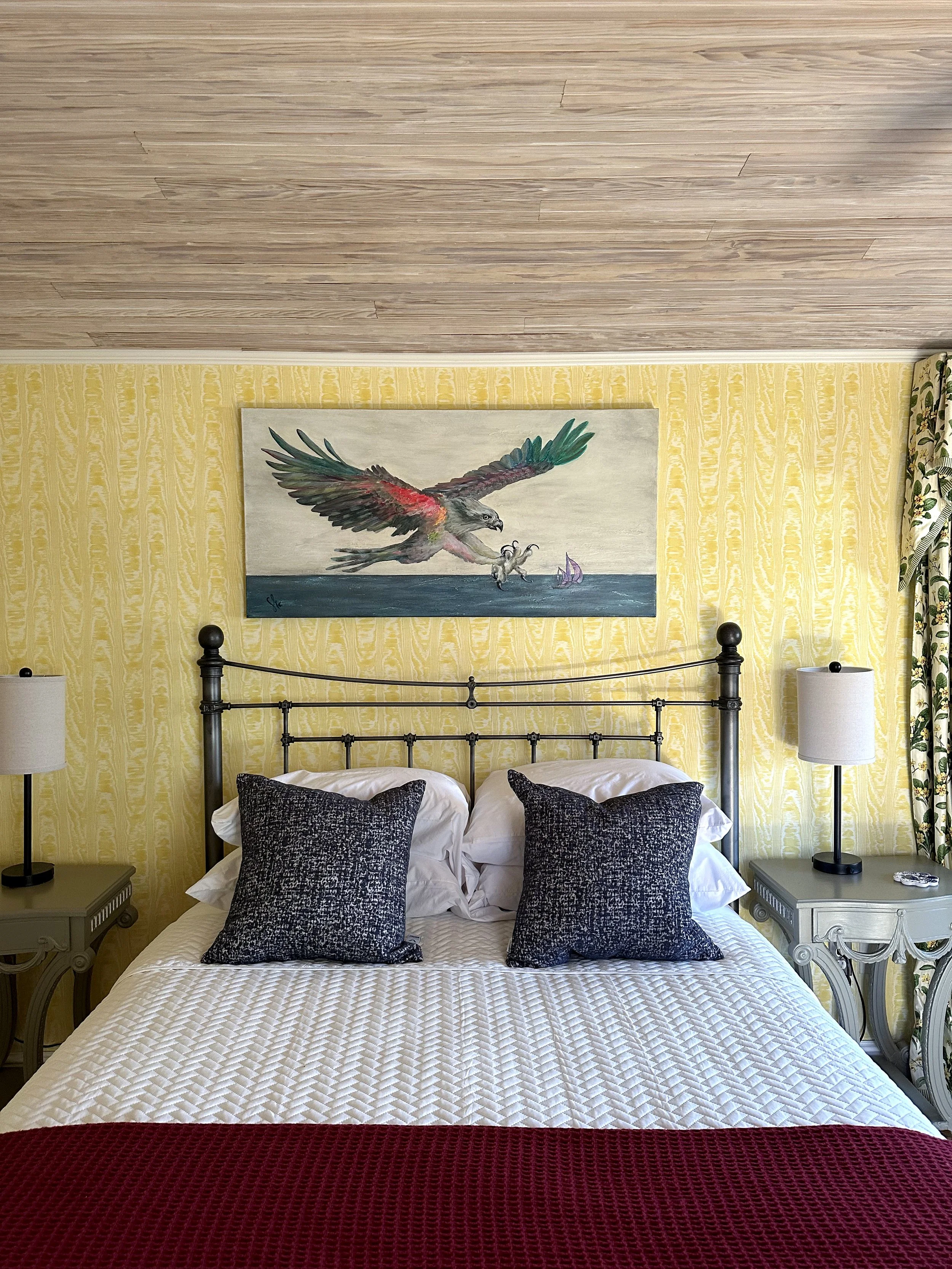 Leeward Inn_Osprey - bed.jpeg