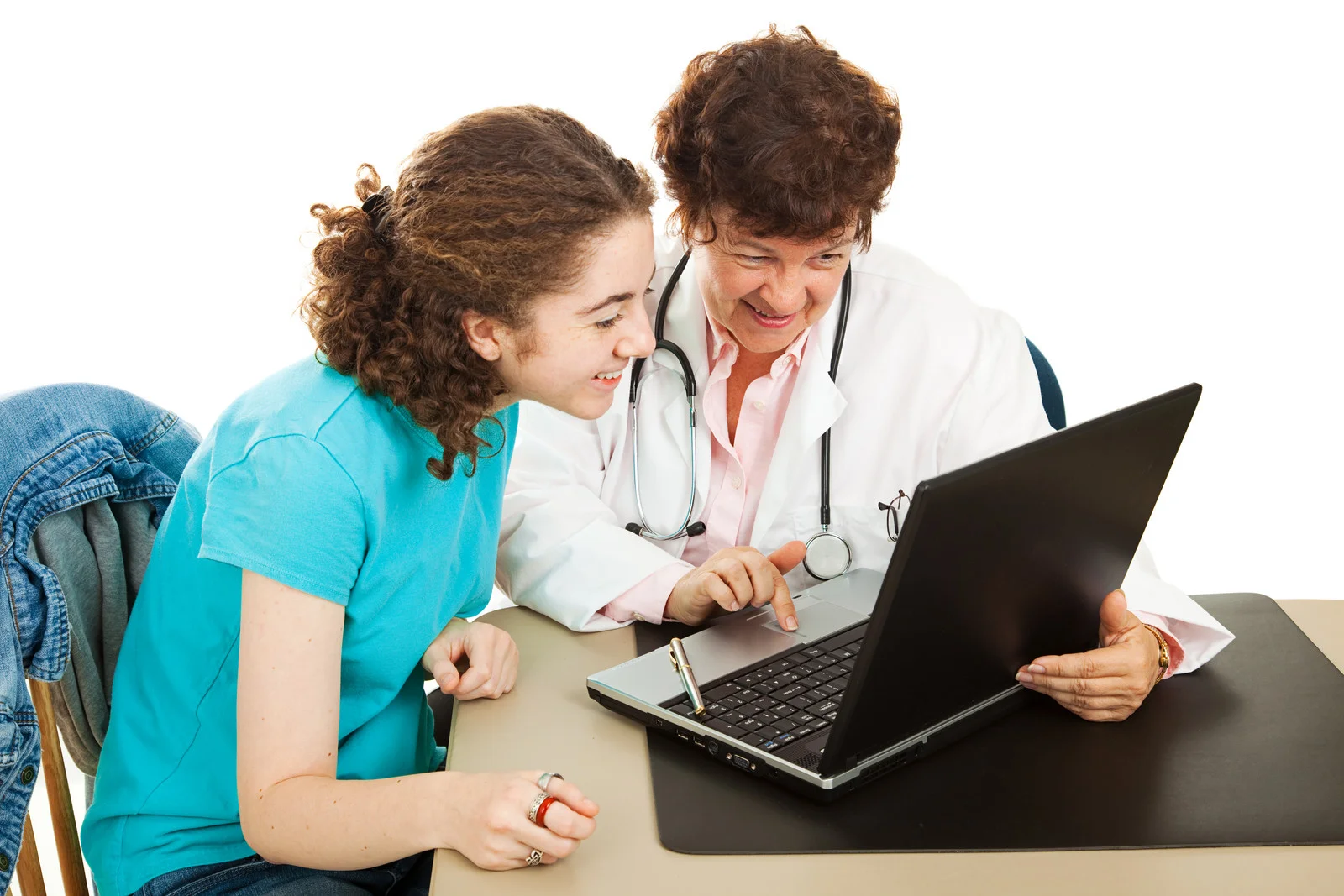 Médico-e-Doente-com-Laptop.jpg