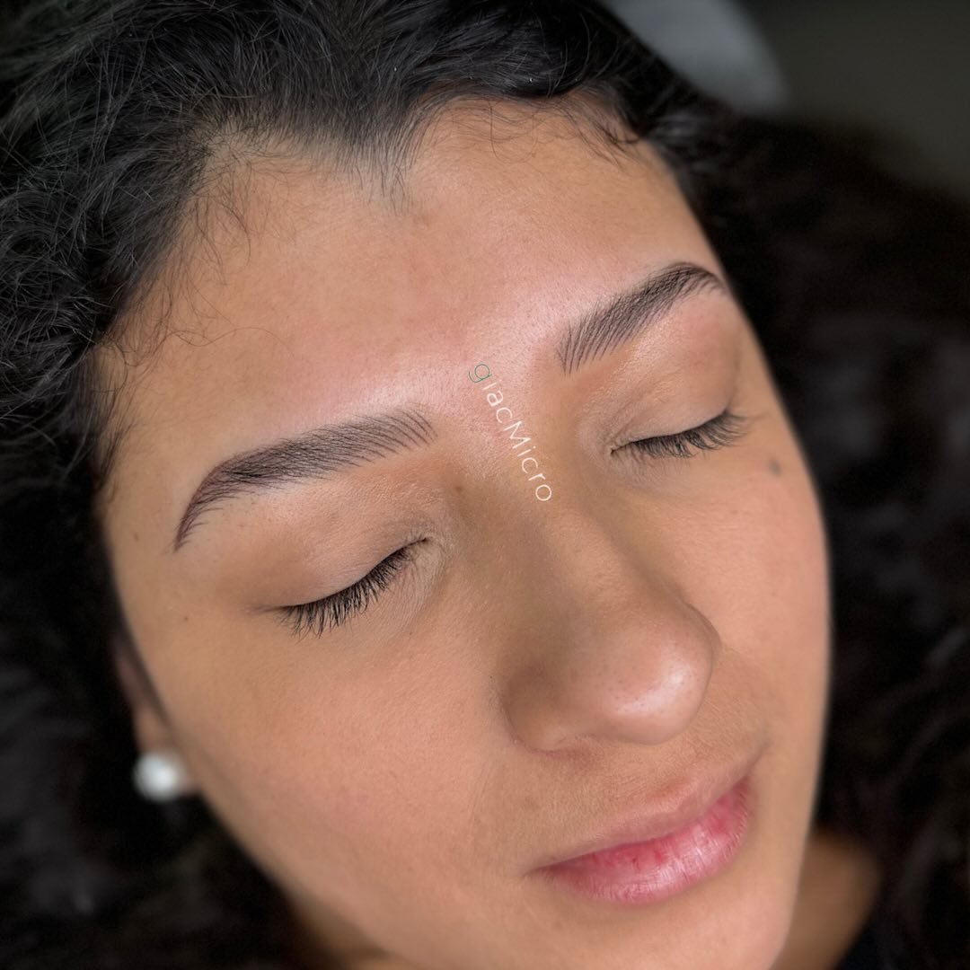 NANO BROWS👇🏼

What are they?!
✨Nano is similar to microblading in hairstroke style, but instead done by hand with a single-needle tattoo machine rather than a manual multi-pin microblading tool. With Nano, we are using a small needle and essentiall