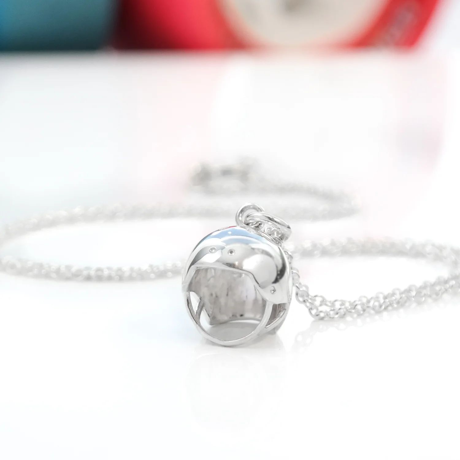 Sterling-silver-roller-derby-skate-helmet-necklace-handmade-in-london.JPG