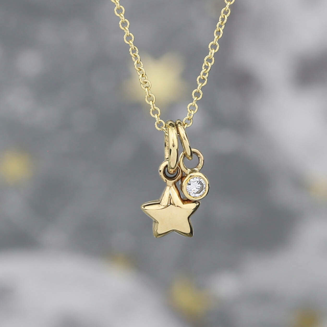 9ct Gold Falling Star Necklace | Anne-Michelle