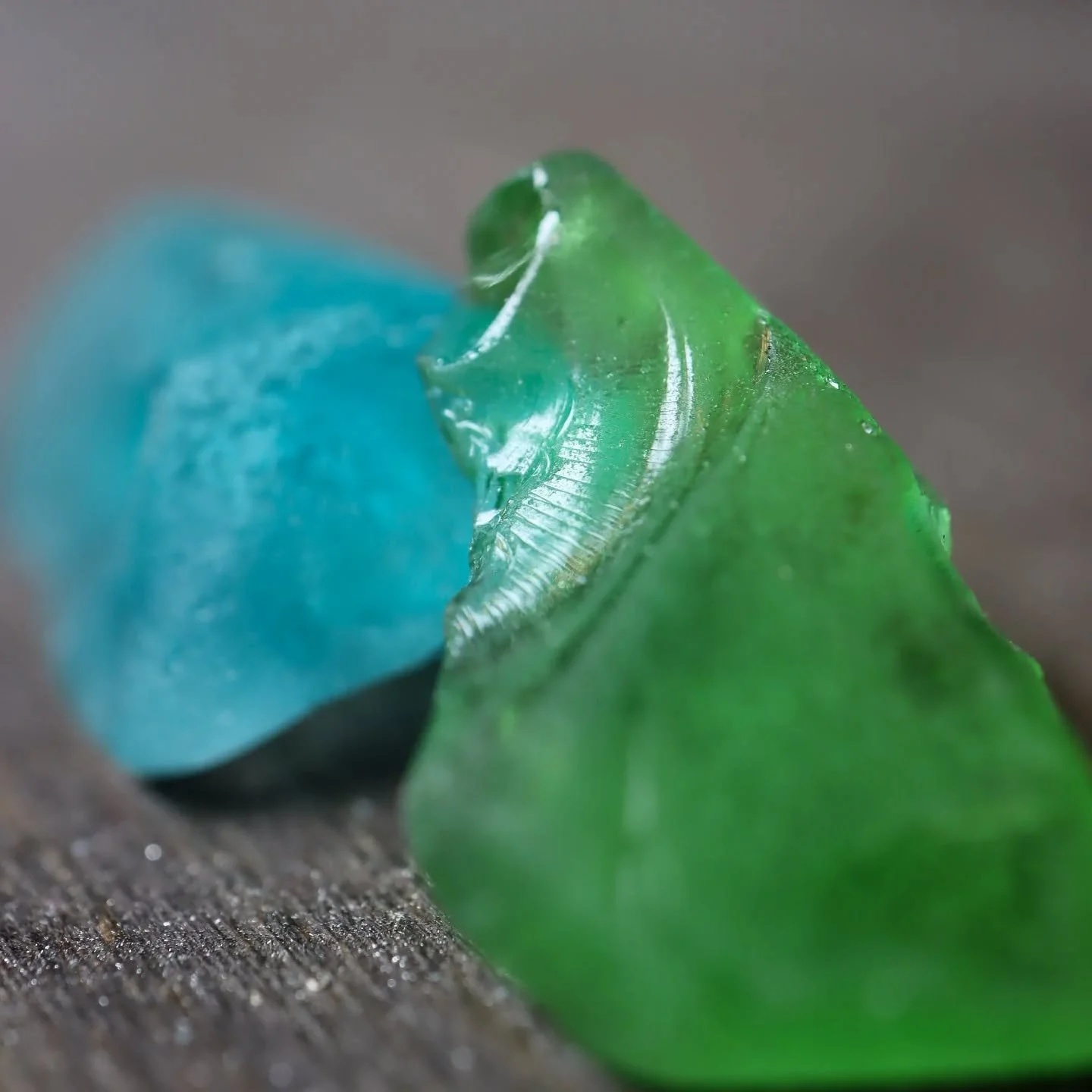 A new commission on the bench this week 🩵💚

My client found these two beautiful pieces of sea glass and wanted to be able to wear them as jewellery. Who needs gemstones when you've got the colours of aquamarine and emerald right here, shaped by tim