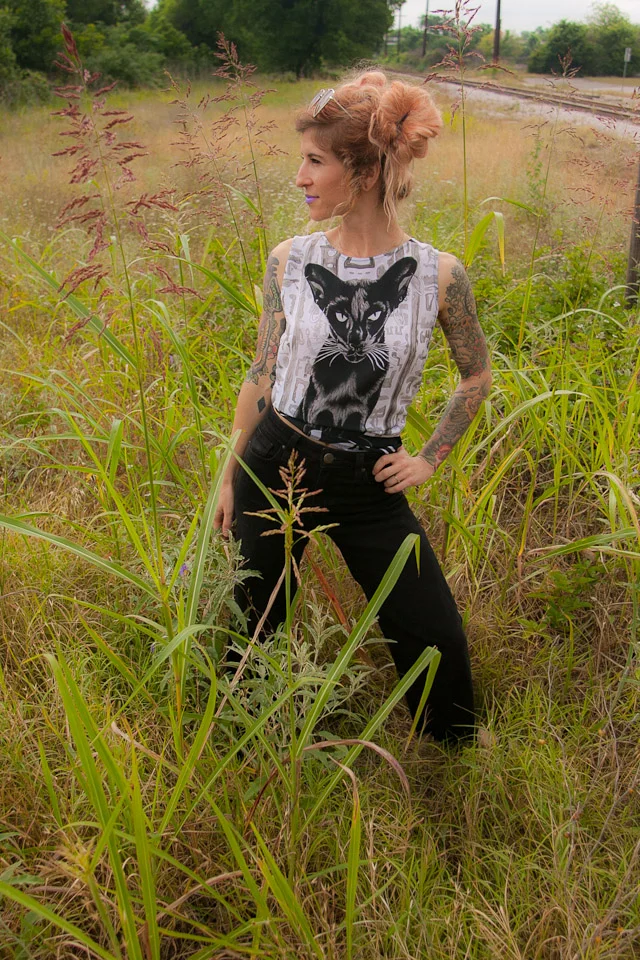 Bastet contrast tank.jpg