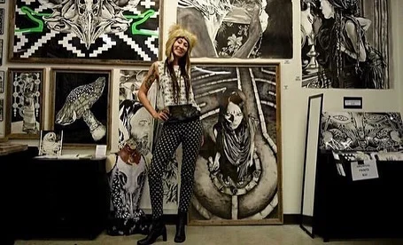 🕺🏻 E.A.S.T. kicks off tonight with the #dueeast party at @bigmediumaustin gallery❗️(tix at the door) 🎨 This weekend and next artists all over the east side open their studio doors 12-6pm for the #eastaustinstudiotour, a free self-guided tour ✨🚲✨ 