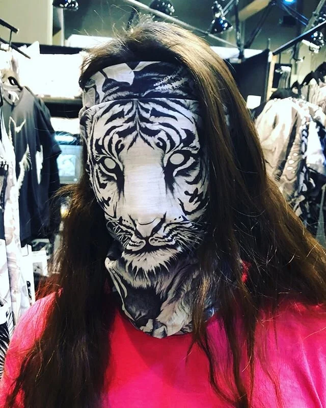 🐯 I am SUPER in love with  these new Seamless Bandanas❣️ They&rsquo;re made from recycled water bottles and printed with eco-ink ♻️ They can be worn a bunch of different ways which is illustrated on the package (you can even wear them as a tube top 