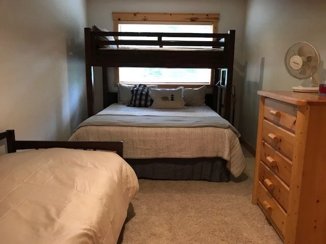 IMG_0233 New LL Bedroom 4.jpg
