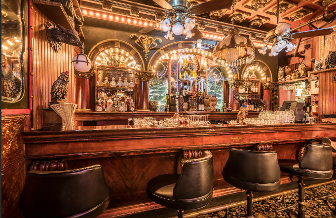 Magic Castle interior.png