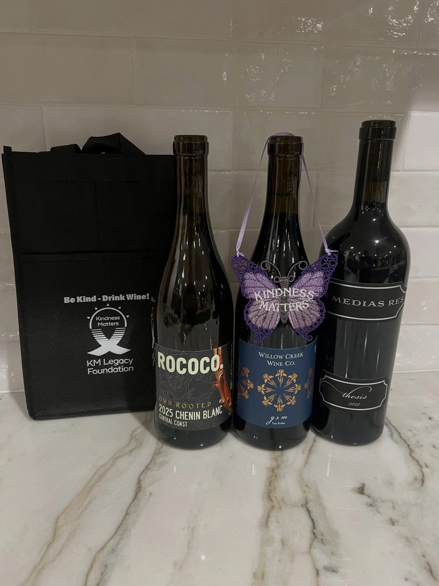 Every Monday needs a Friday to look forward to - see you in 4 days! 🍷