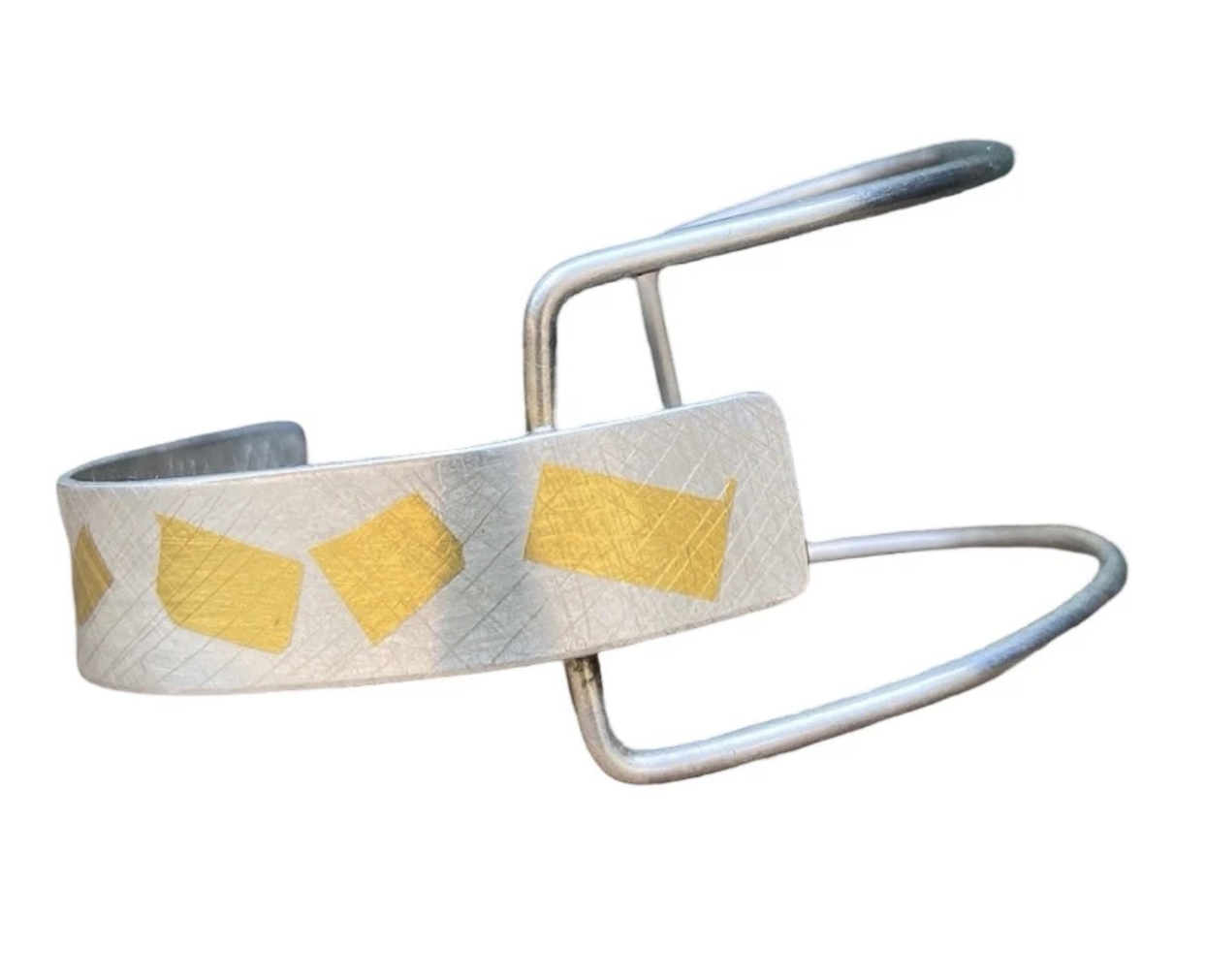 haas cuff.png