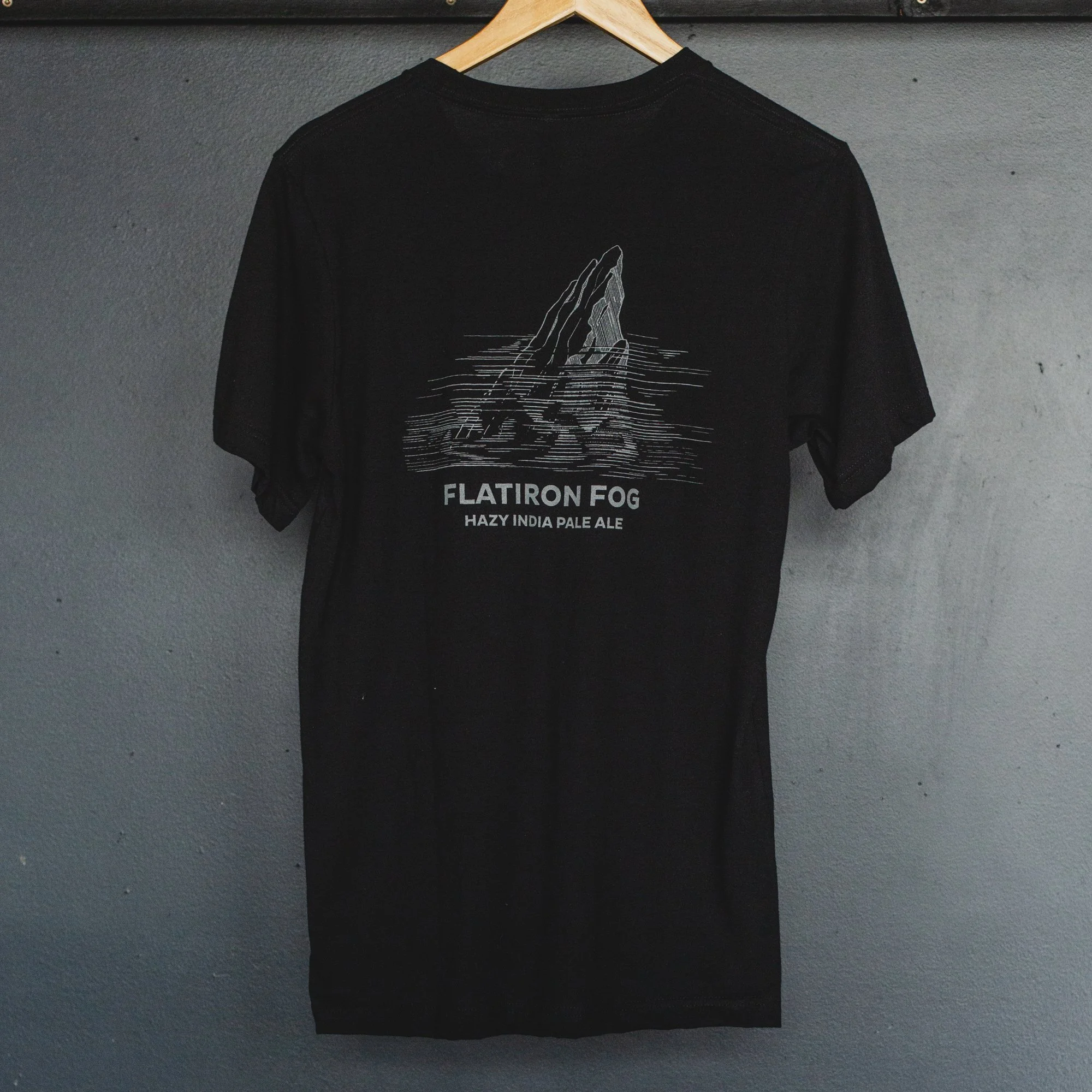 FLATIRON FOG POCKET T-SHIRT