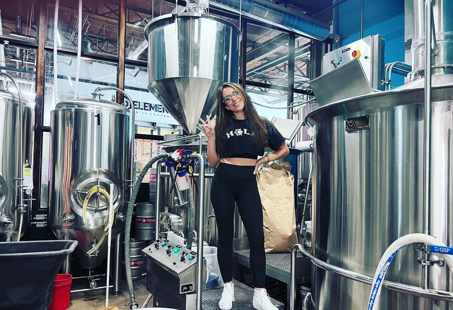 Big shout out to @erinstreets ~ sporting our HOLA estilo crop top hoy d&iacute;a ~ for her abundant vibras positivas and her interest in our brew day today, a la Tom&aacute;s Barrios! Erin can be found most days getting in her steps alllll around Sta