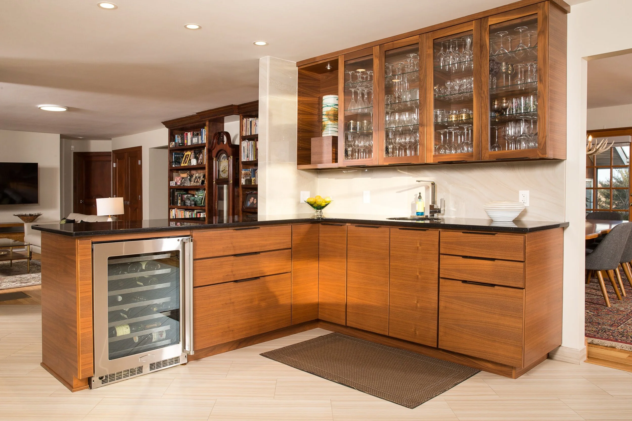 Apuzzo Kitchens Custom Cabinetry
