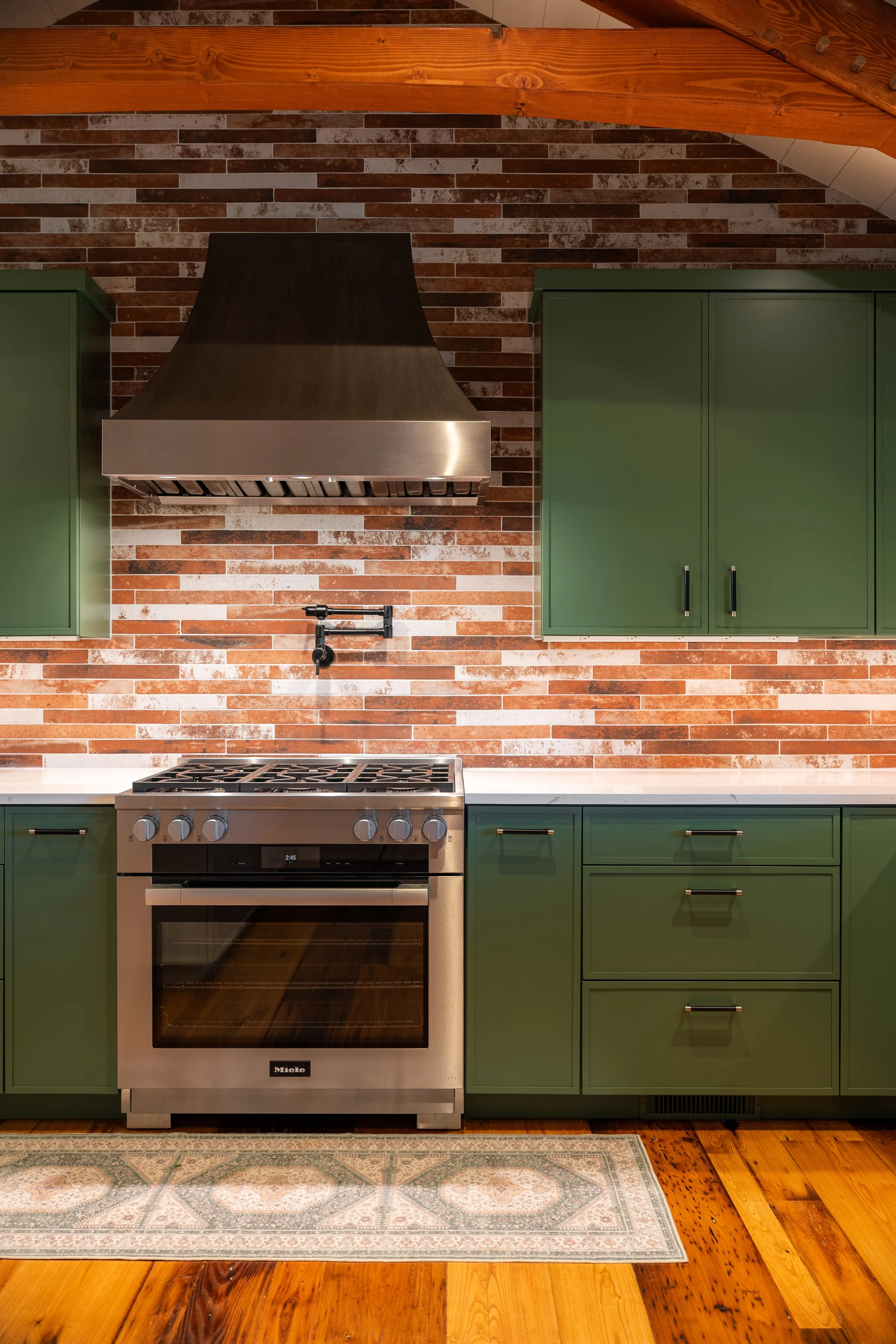 Green Kitchen Cabinets