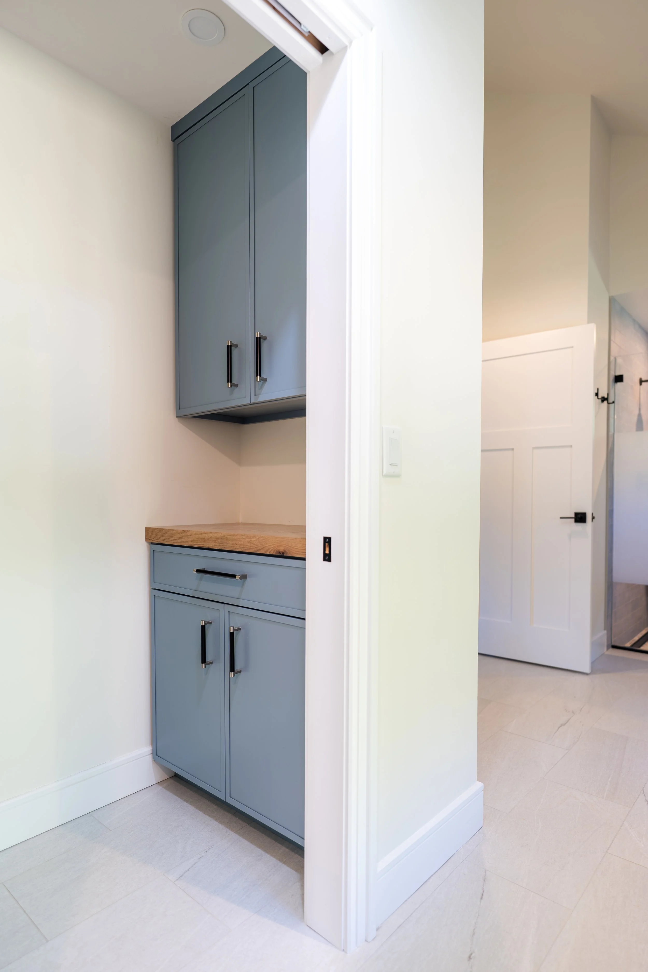 Water Closet Cabinets