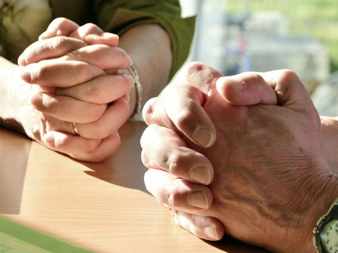 Folded+hands.jpg