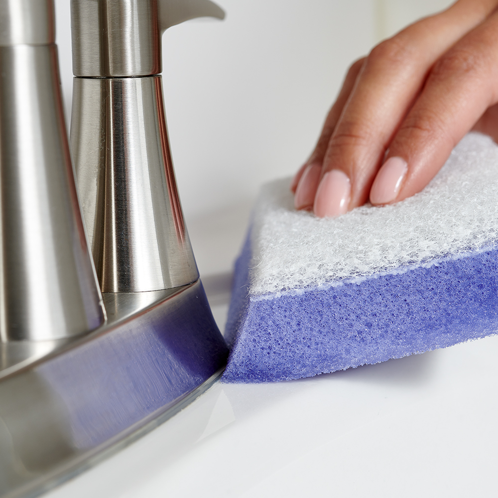 Brillo Estracell No Scratch Scrub Sponge with Wedge Edge—Bathroom