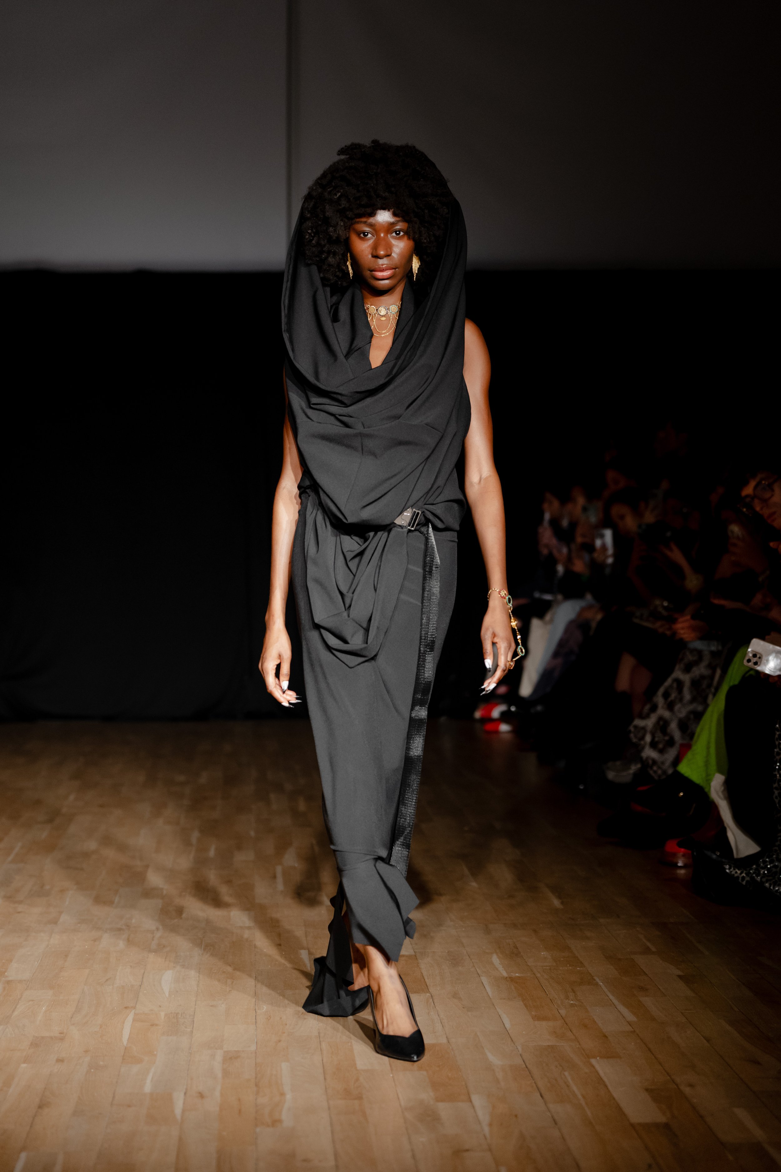 LFW_2025_02_21_PoetLab-Show_Catwalk-Press_3.jpg