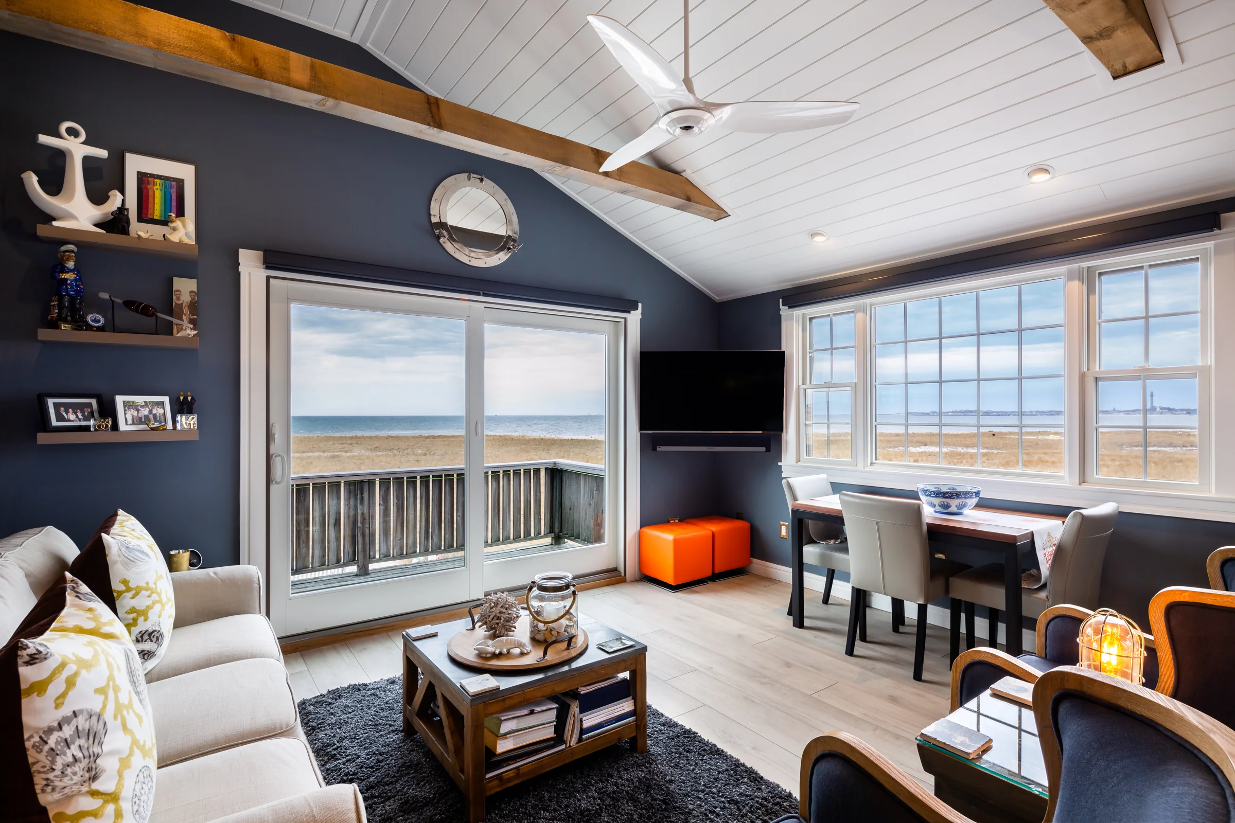 945CommercialSt-03-w.jpg