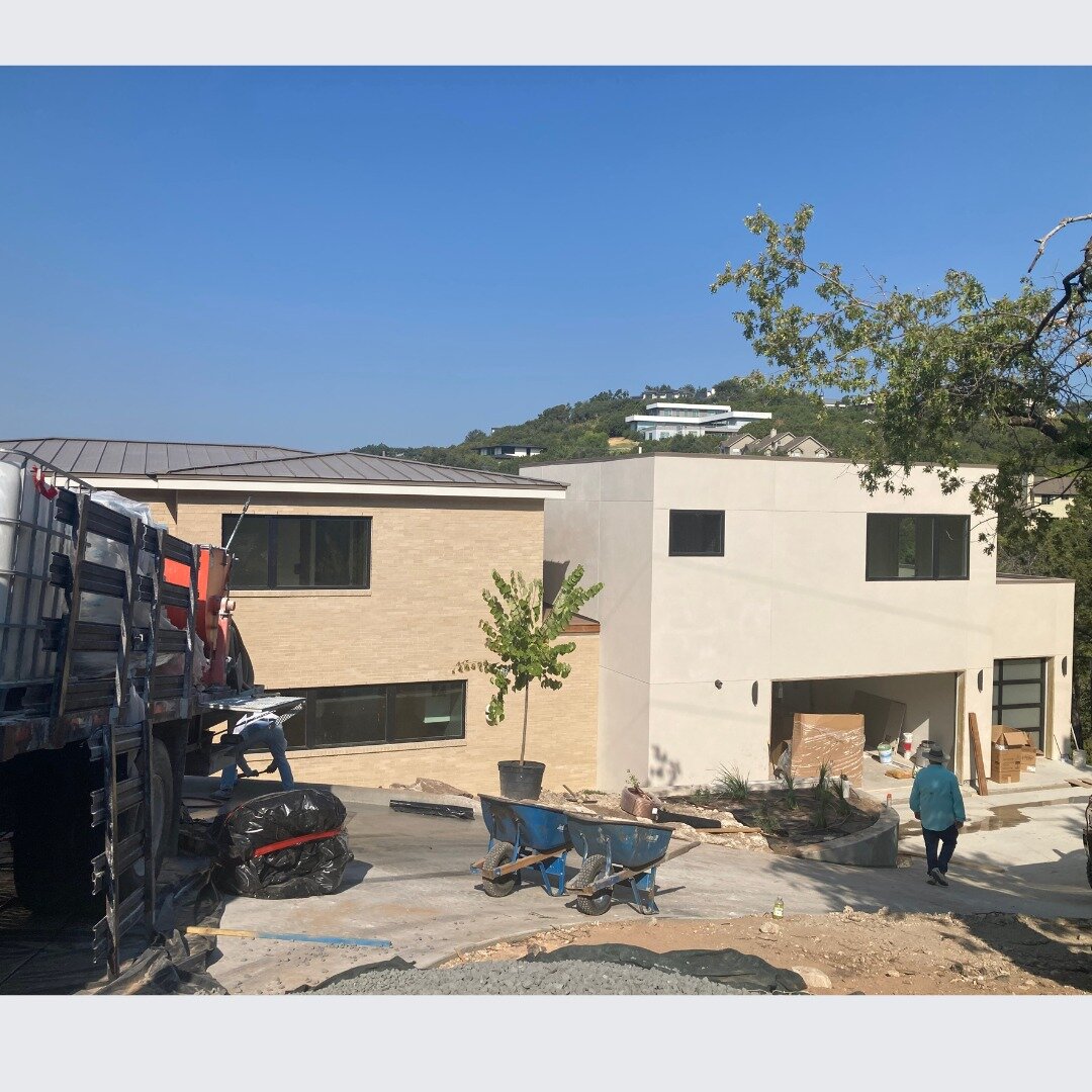 Redbud Project Update: Another masterpiece in the making. #constructATX

#modernhome 
#luxuryhomes 
#moderndesign 
#texashomes 
#project
#customdesigns 
#texashomes 
#homebuilders 
#localproject 
#instabuilder 
#architecturedesign 
#architecturephoto