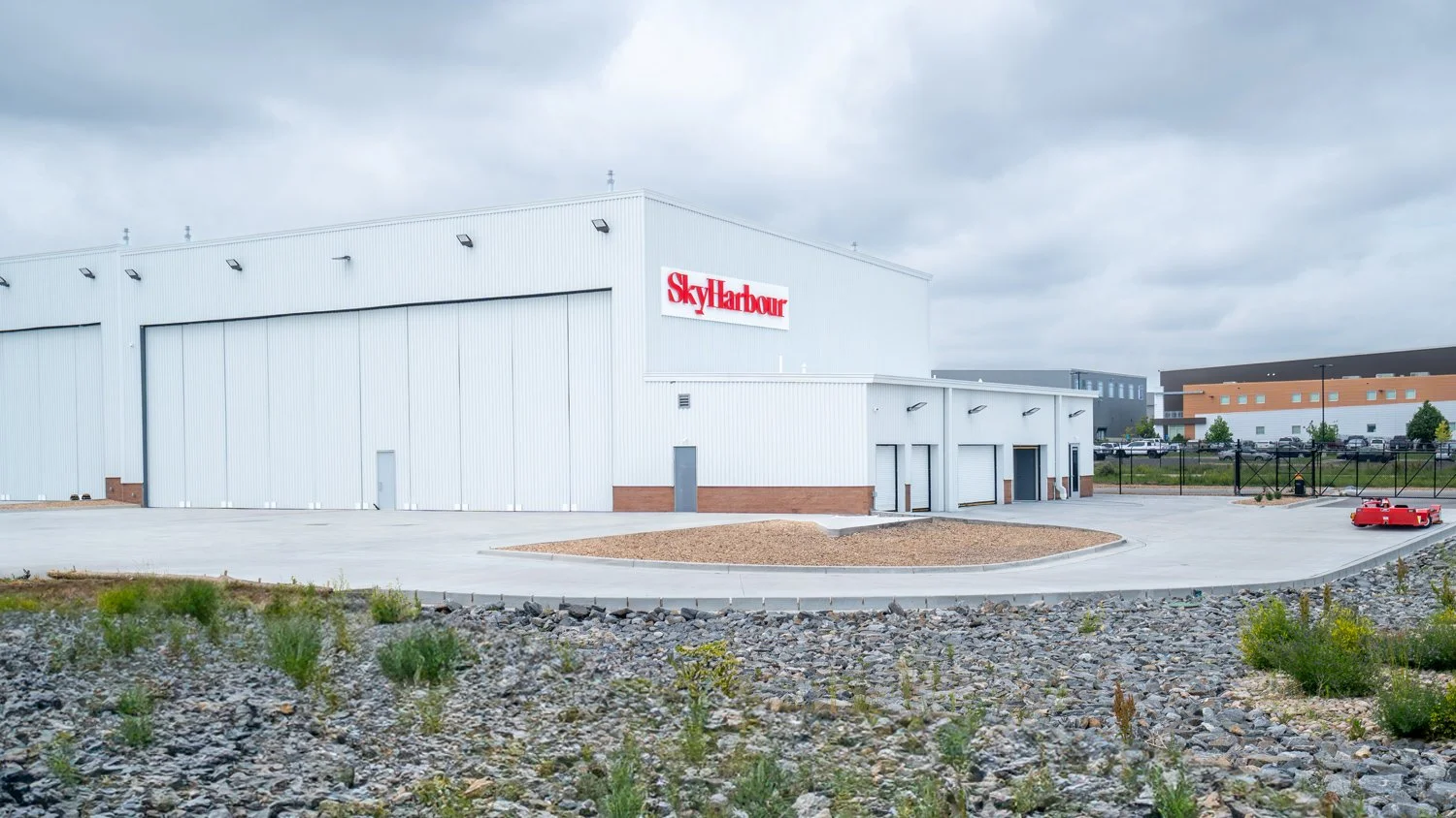 SkyHarbour_APA_HangarExterior2.jpg