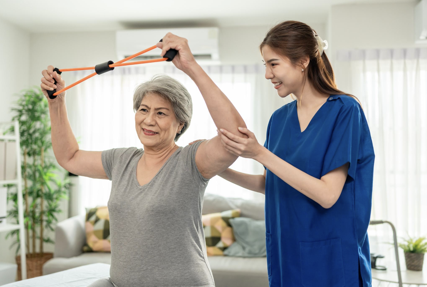 How Physical Therapy Helps Seniors Stay Active