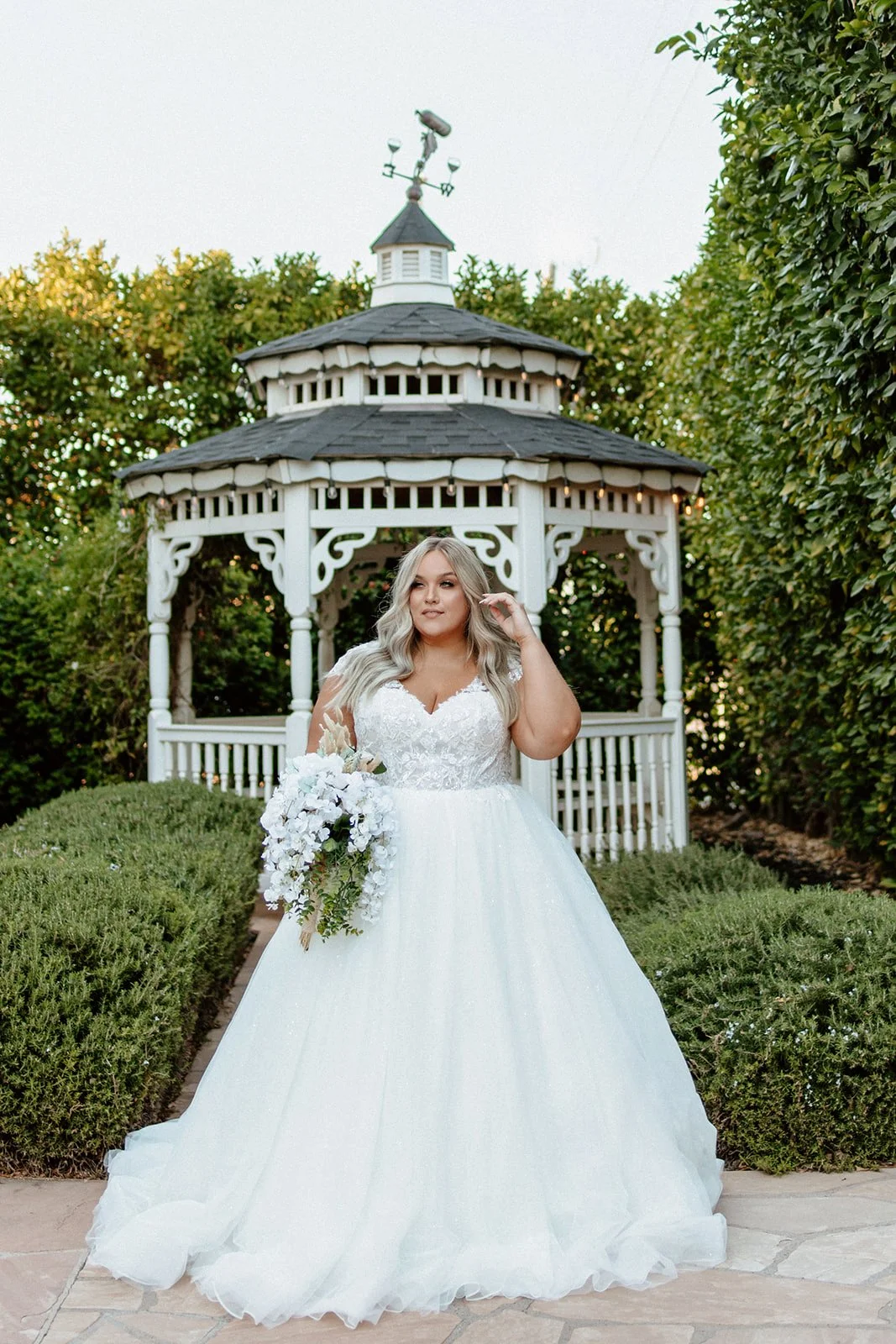 The Ultimate Bride | St. Louis Wedding Dress Store & Bridal Gown Shop