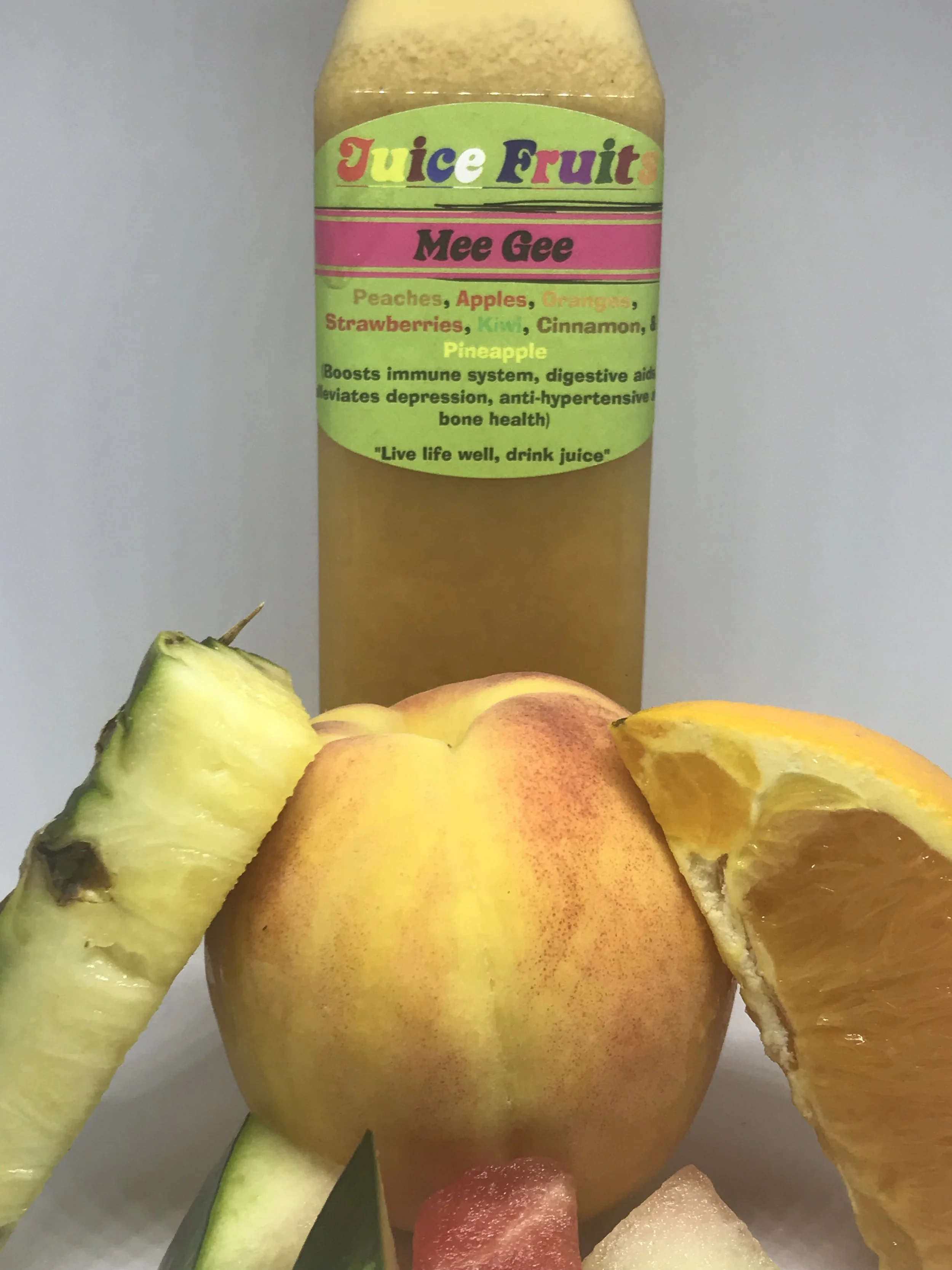 MeeGee~ (kiwi, peach, apple, cinnamon, strawberry, orange, pineapple)