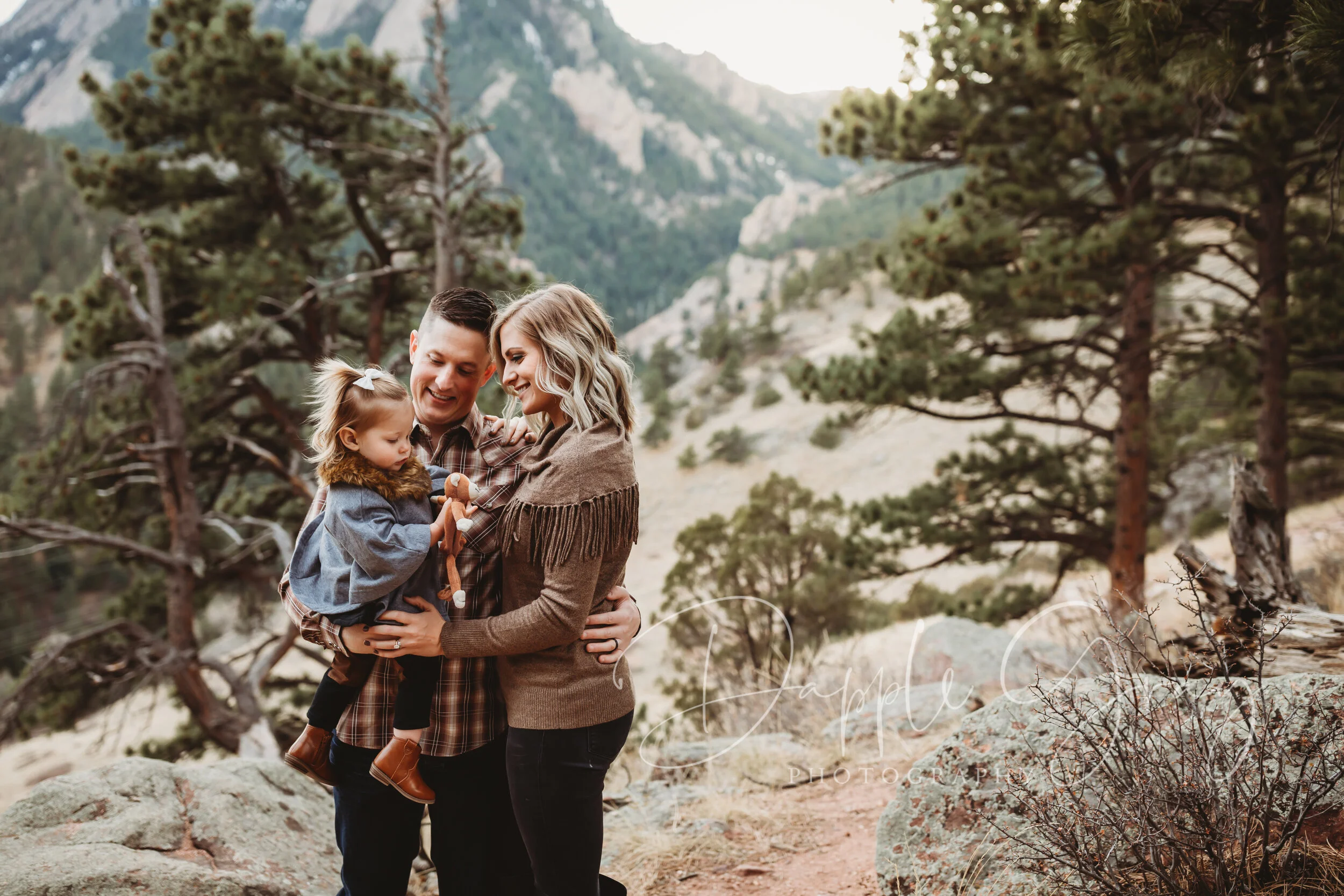 Growing Up Too Quick I Colorado Family Photographer