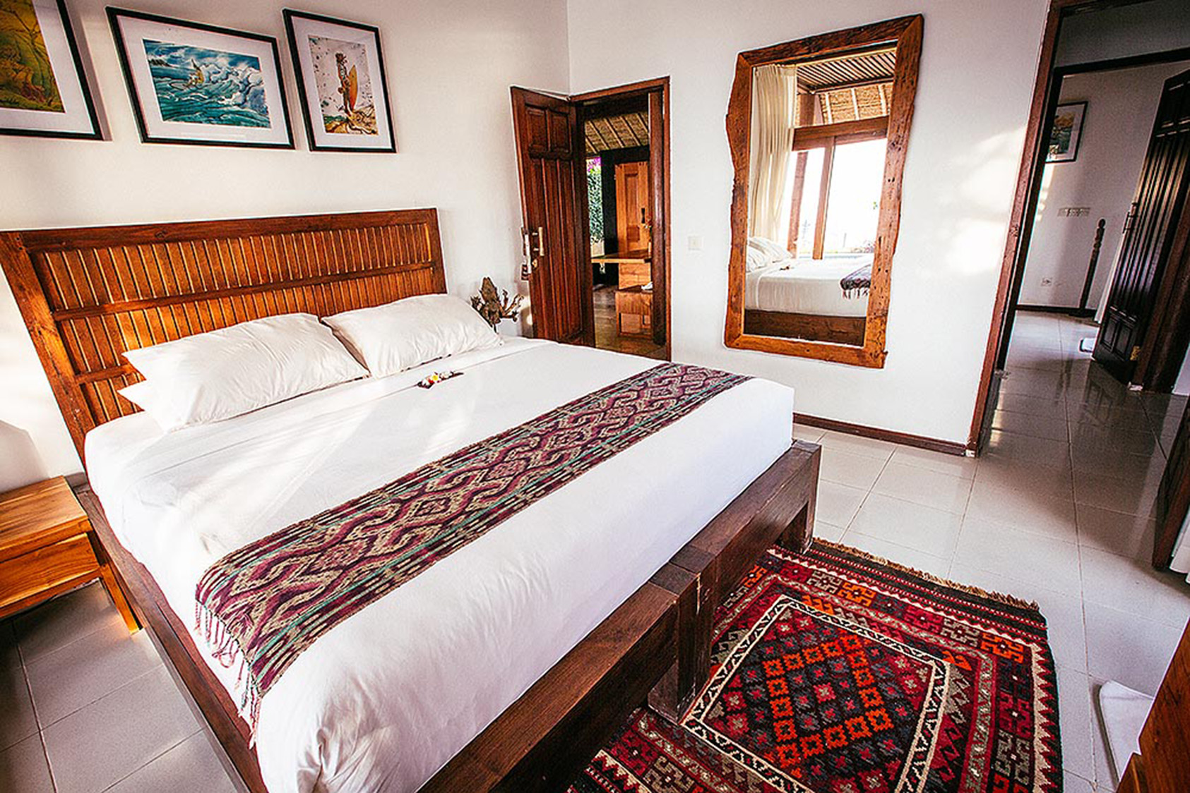 PACKAGE 2 - KING SIZE W/ PRIVATE BATH Features: Private Bath, Ocean Views, Air Conditioning, Modern Suite, King Size Bed