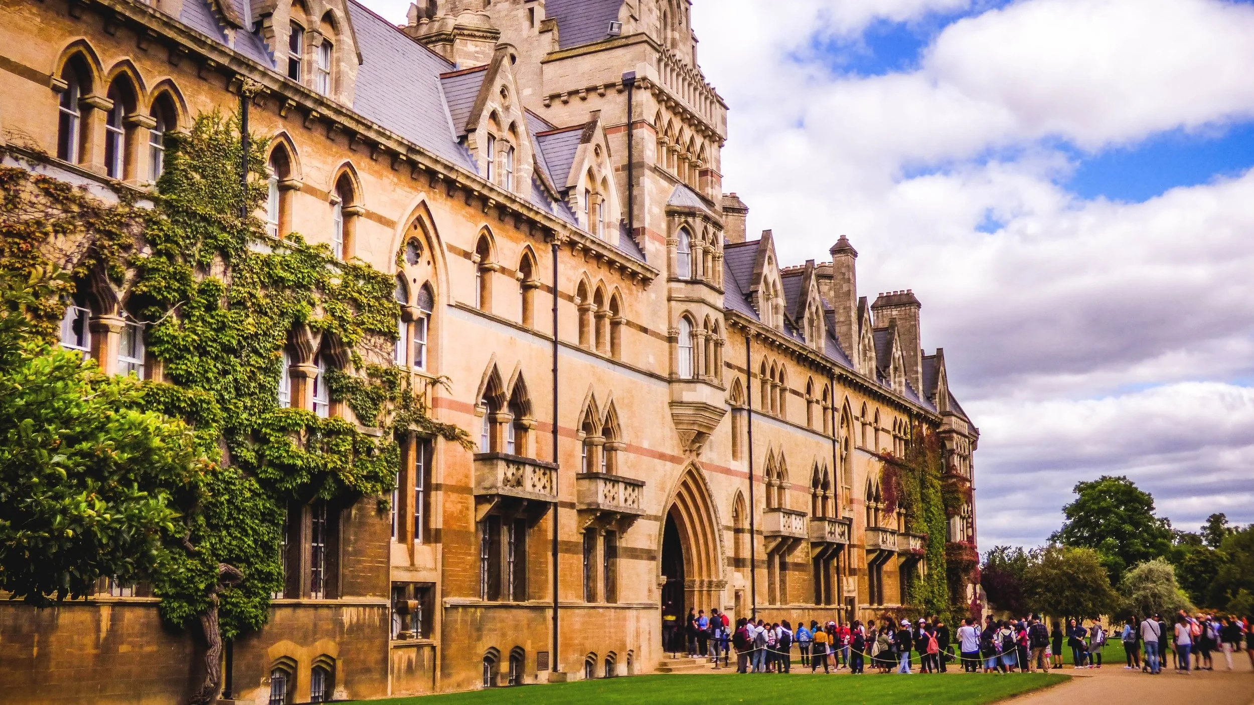 Oxford_Pexels-1130683.jpg