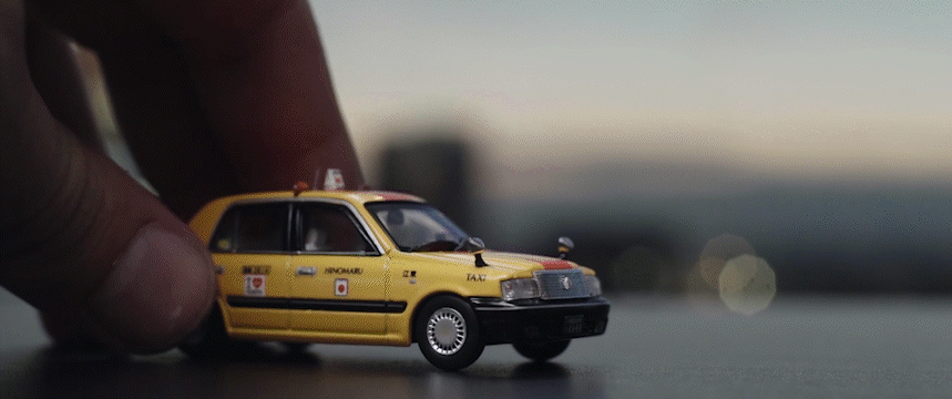 Philips__Dream_Taxi__Director_s_Cut__50__AdobeExpress_1.gif