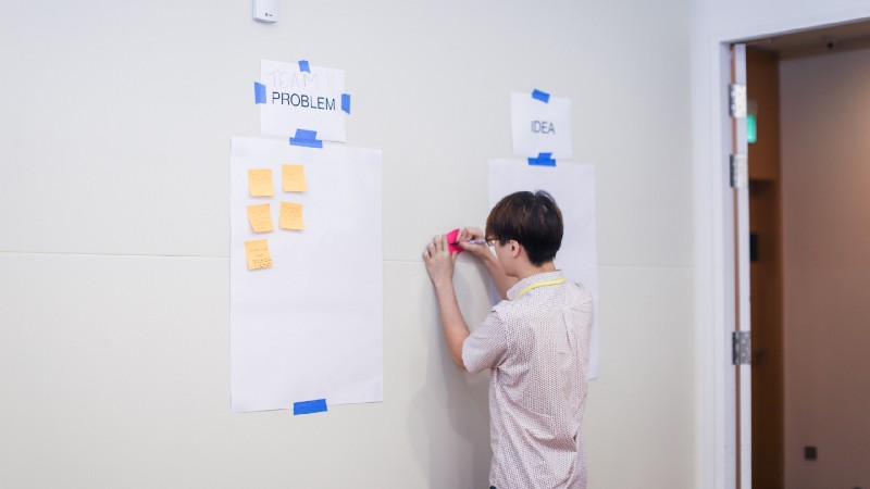 Brainstorming during the Design Sprint