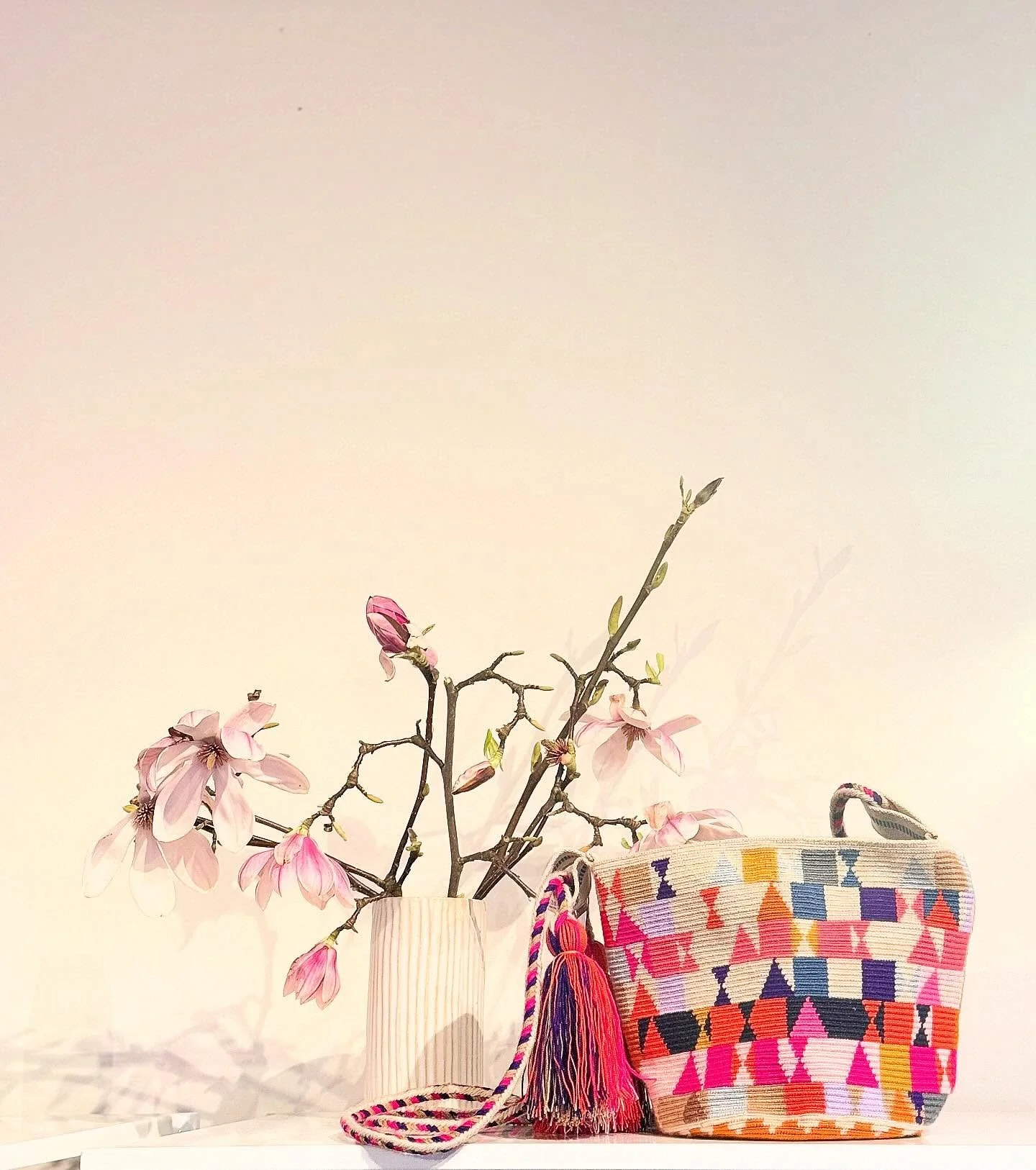 We just received  a lot of beautiful handmade bags by @guanabanahandmade. 
Swing by and pick your favorite🌷💕 for your spring adventures.