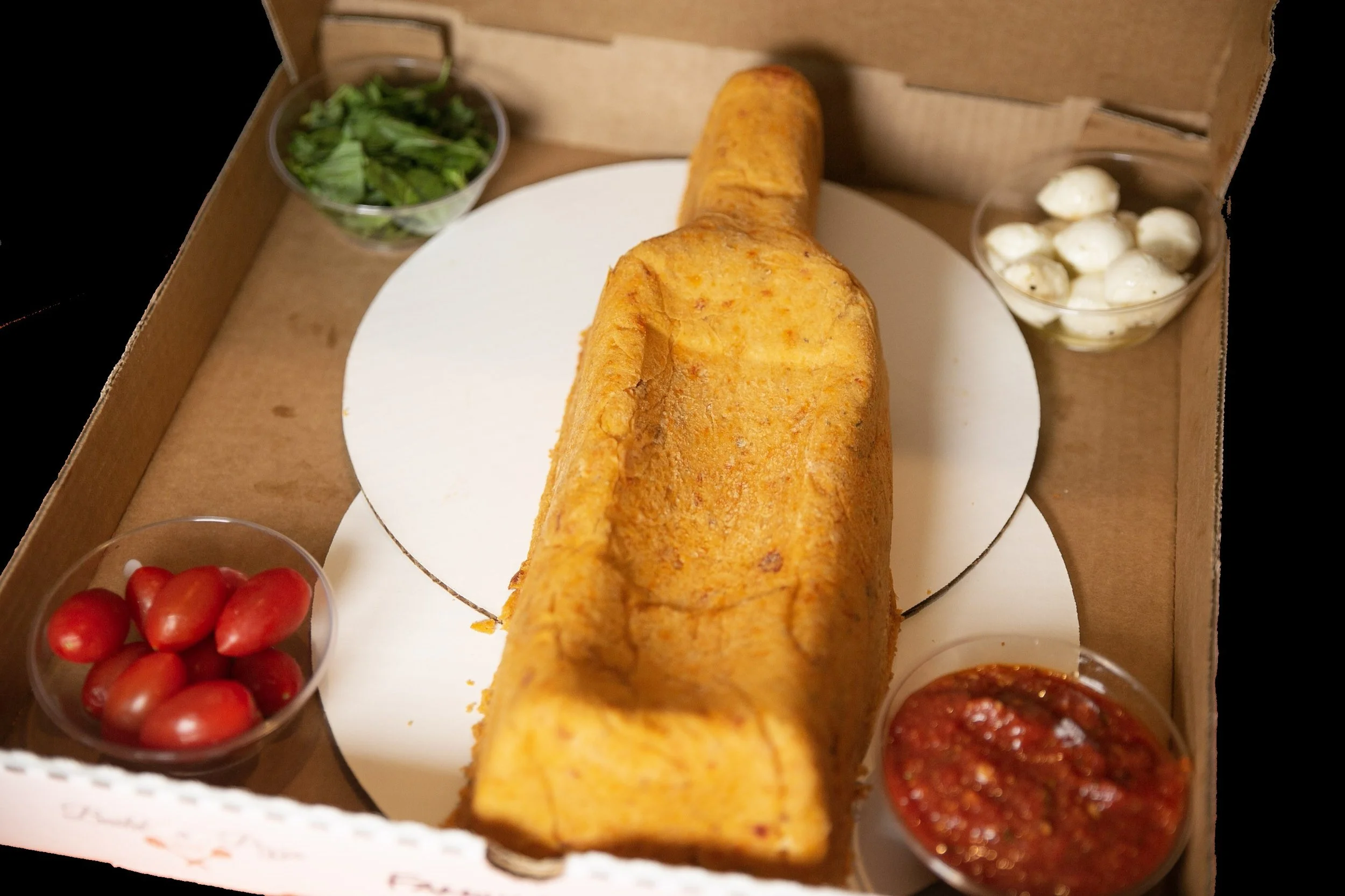 Wine-Bottle Stuffed Crust Pizza_145-IMG_2201.jpg